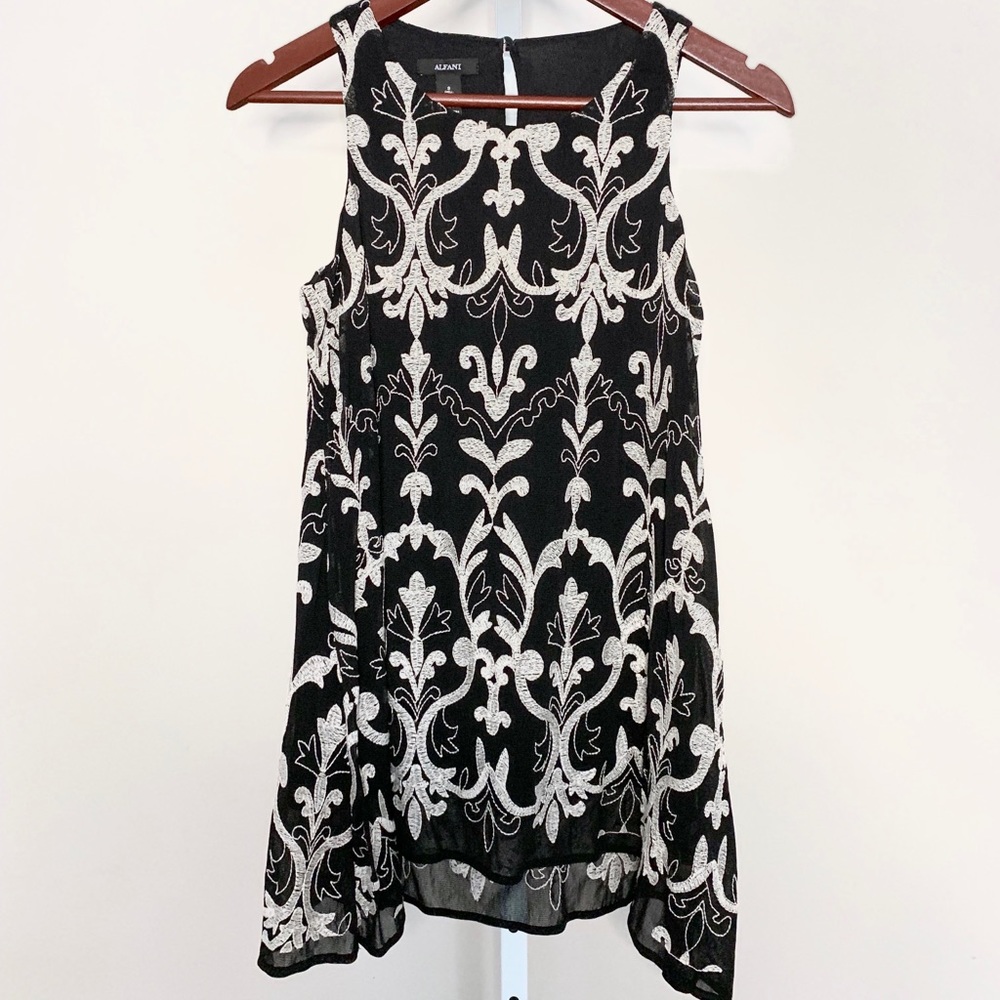 High/Low Embroidered Sleeveless Top